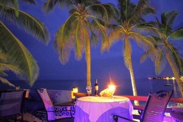 Hotel Cocoplum Beach