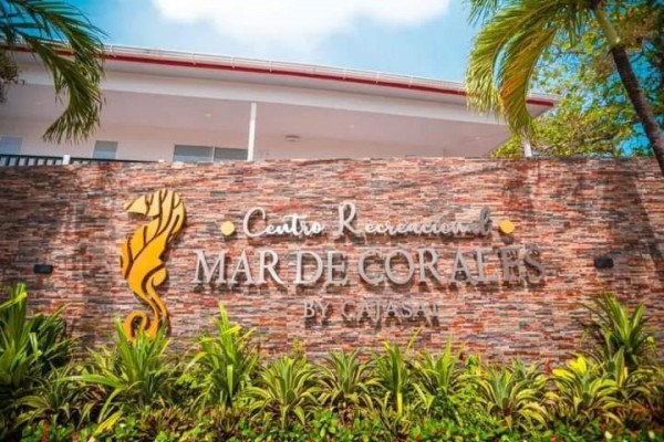 MAR DE CORALES BY CAJASAI